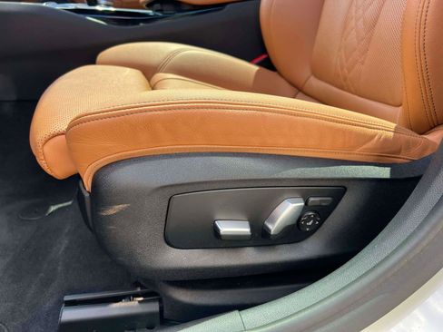 Used 2021 BMW 530i xDrive w/ Premium Package image 19