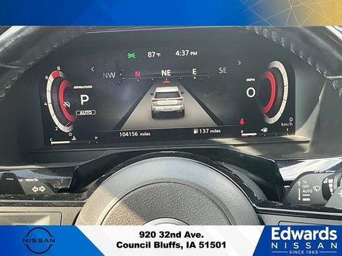 Used 2022 Nissan Pathfinder Platinum w/ Lighting Package (N93) AWD/4WD image 21