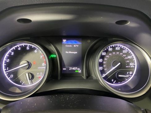 Used 2018 Toyota Camry LE w/ Convenience Package FWD image 19