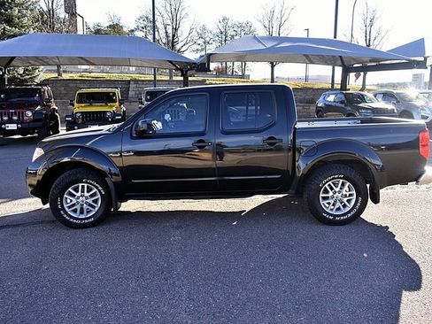 Used 2017 Nissan Frontier SV w/ SV Value Truck Package image 5