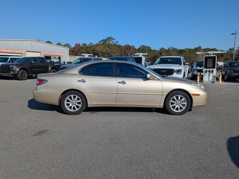 Used 2002 Lexus ES 330 image 2