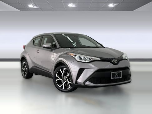 Used 2020 Toyota C-HR XLE FWD image 6