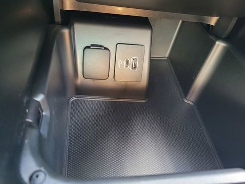 Certified 2025 Ford Explorer Active image 24