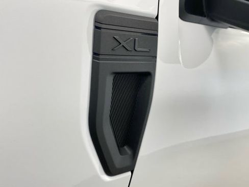 New 2025 Ford Maverick XL w/ Equipment Group 101A image 37