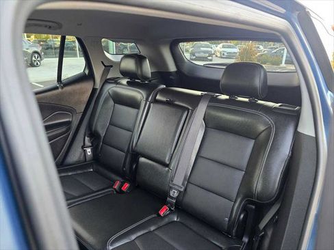 Used 2024 GMC Terrain SLT image 19