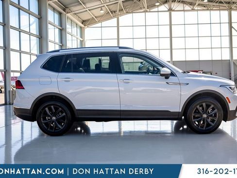 Used 2024 Volkswagen Tiguan SE FWD image 34