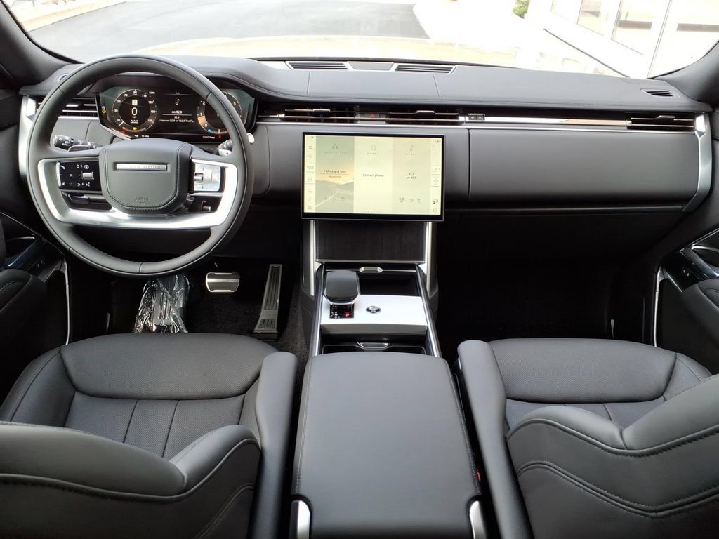 New 2026 Land Rover Range Rover SE AWD/4WD image 9
