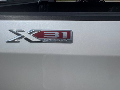Certified 2024 GMC Sierra 1500 SLT w/ SLT Premium Plus Package AWD/4WD image 8