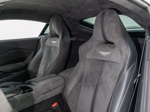 Used 2023 Aston Martin V8 Vantage Coupe RWD image 22