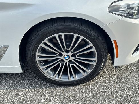 Used 2019 BMW 540i image 12