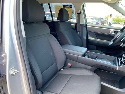 Used 2025 Hyundai Santa Fe SE FWD image 29