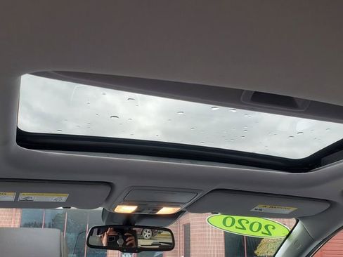 Used 2020 Honda CR-V Touring image 33