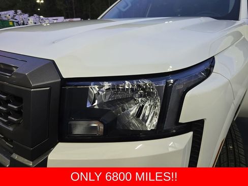 Used 2025 Nissan Frontier SV AWD/4WD image 30