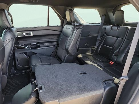 Used 2022 Ford Explorer ST AWD/4WD image 8