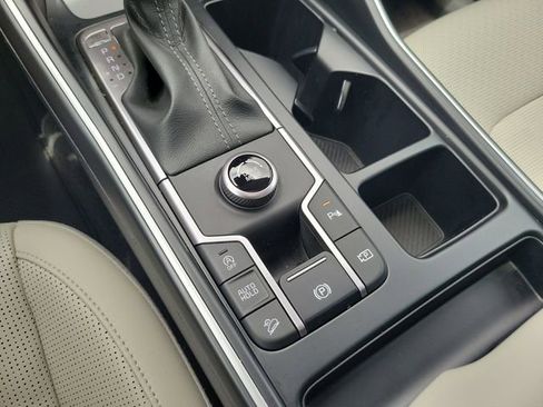 Used 2025 Kia Sorento EX w/ Panoramic Sunroof Package FWD image 29