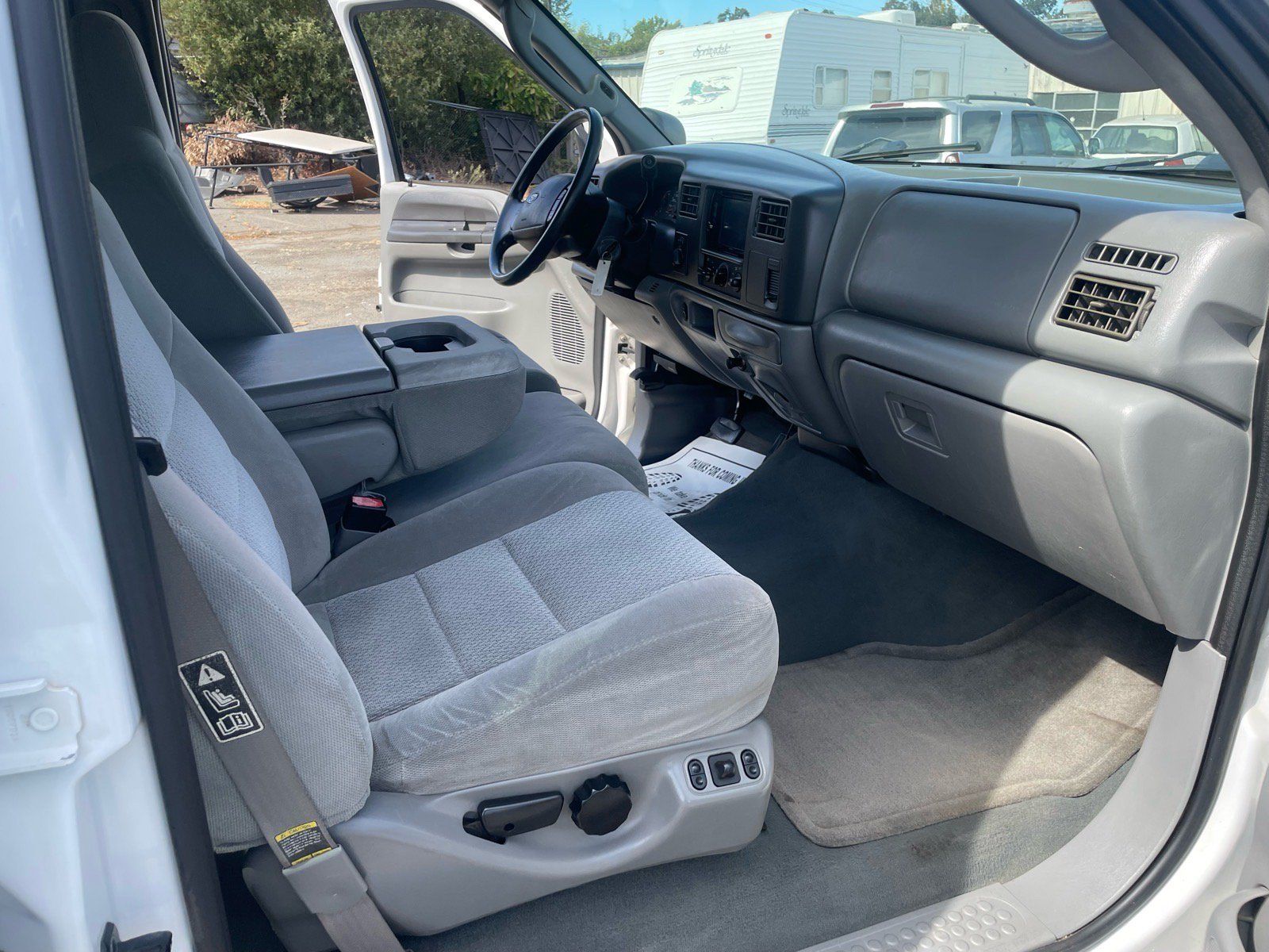 Used 2003 Ford F250 XLT AWD/4WD image 12