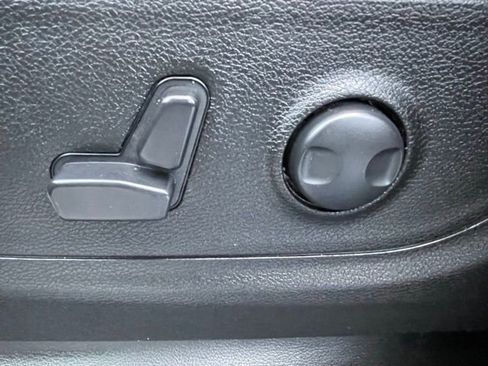 Used 2024 RAM 1500 Big Horn image 30