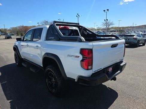 New 2026 Chevrolet Colorado ZR2 w/ Midnight Edition AWD/4WD image 4
