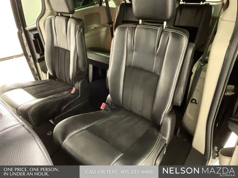 Used 2018 Dodge Grand Caravan SXT FWD image 24