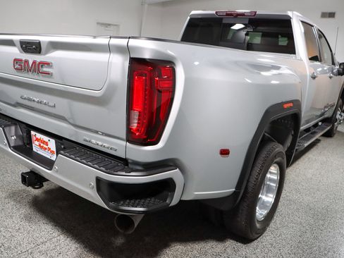 Used 2022 GMC Sierra 3500 Denali image 7