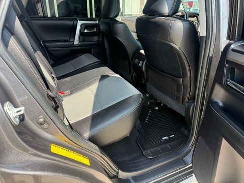 Used 2014 Toyota 4Runner SR5 Premium w/ Convenience Package AWD/4WD image 17