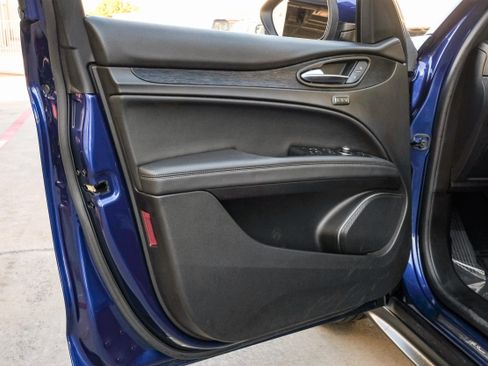 Used 2022 Alfa Romeo Stelvio Sprint image 39