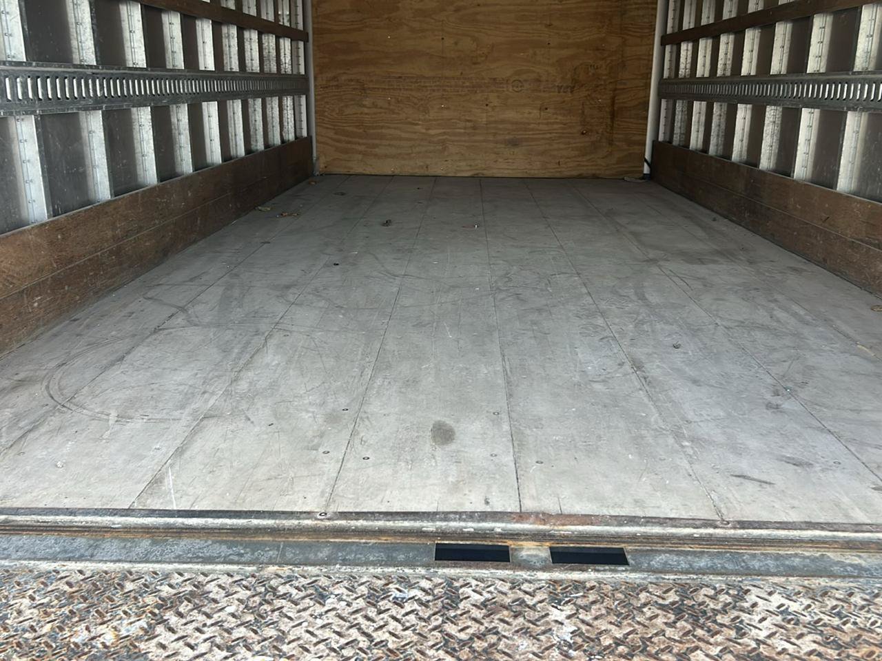 Used 2023 Isuzu NPR RWD image 10