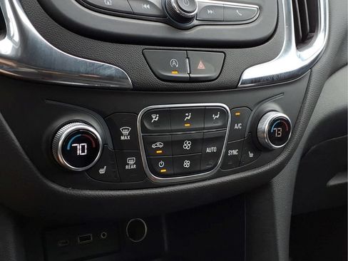 Used 2024 Chevrolet Equinox LT FWD image 15