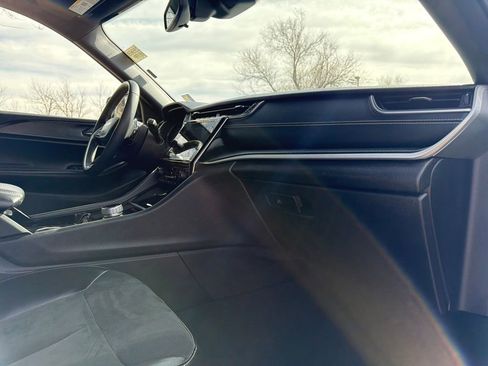 Used 2023 Jeep Grand Cherokee L Altitude image 36