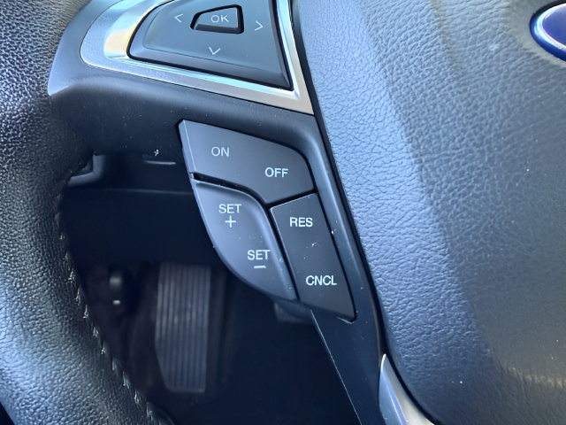 Used 2017 Ford Fusion SE AWD/4WD image 15