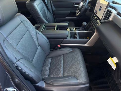 Used 2025 Toyota Tundra Limited w/ TRD Off-Road Package AWD/4WD image 24