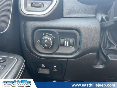 Used 2022 RAM 1500 Laramie AWD/4WD image 23