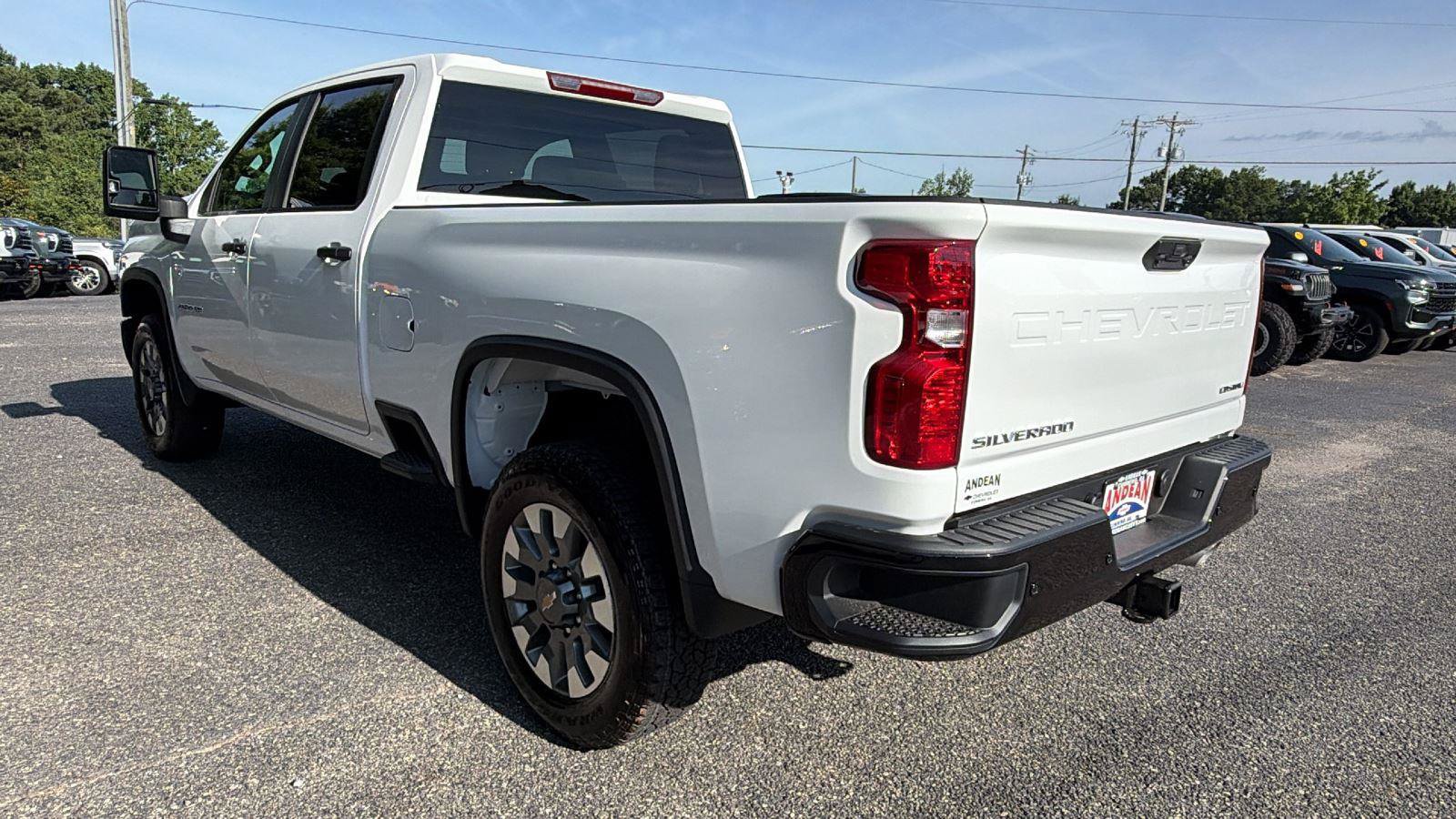 New 2026 Chevrolet Silverado 2500 Custom w/ Custom Value Package AWD/4WD image 10