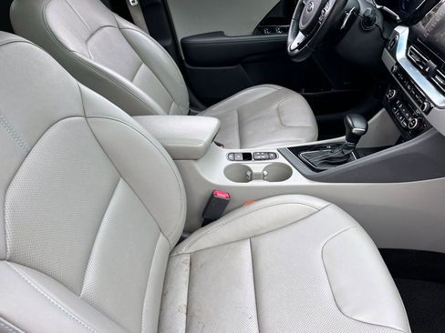 Used 2020 Kia Niro EX Premium image 15