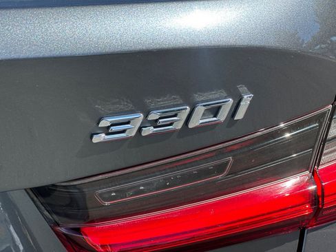 Used 2019 BMW 330i Sedan w/ Convenience Package RWD image 38