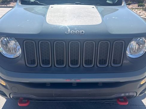 Used 2016 Jeep Renegade Trailhawk AWD/4WD image 12