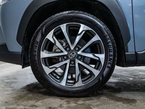 Certified 2024 Toyota Corolla Cross XLE image 8