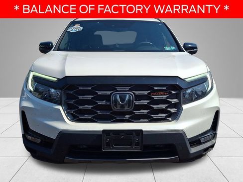 Used 2025 Honda Passport TrailSport image 2