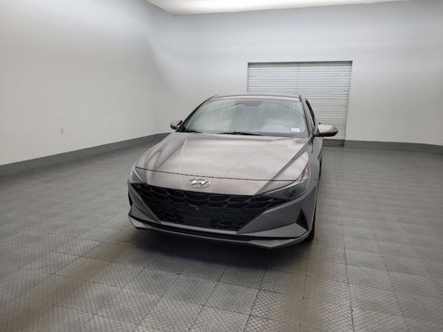 Used 2023 Hyundai Elantra SEL w/ Convenience Package FWD image 15