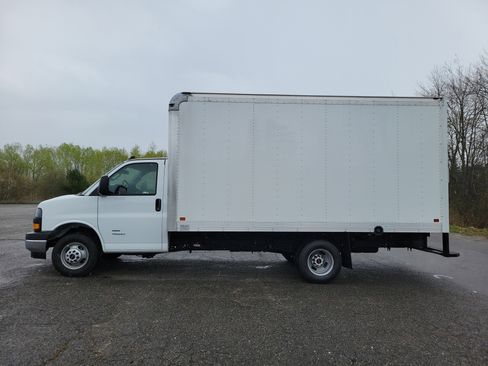 New 2025 GMC Savana 4500 w/ Power Convenience Package RWD image 2