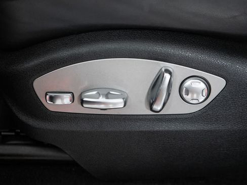 Used 2024 Porsche Macan S AWD/4WD image 23