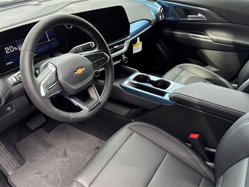 New 2026 Chevrolet Equinox EV LT image 10