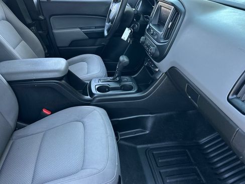 Used 2020 Chevrolet Colorado W/T RWD image 13
