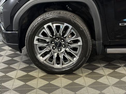 Used 2023 GMC Sierra 1500 Denali Ultimate AWD/4WD image 13