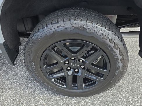 Certified 2024 Chevrolet Silverado 1500 Custom Trail Boss w/ Dark Appearance Package image 33