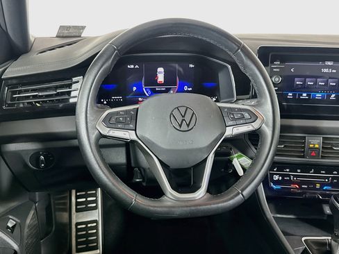 Used 2025 Volkswagen Jetta Sport FWD image 18