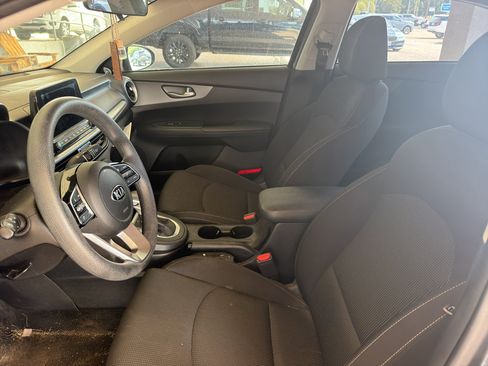 Used 2020 Kia Forte LXS FWD image 5