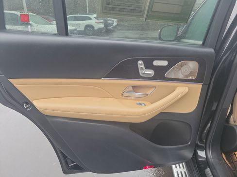 Used 2024 Mercedes-Benz GLS 450 4MATIC image 14