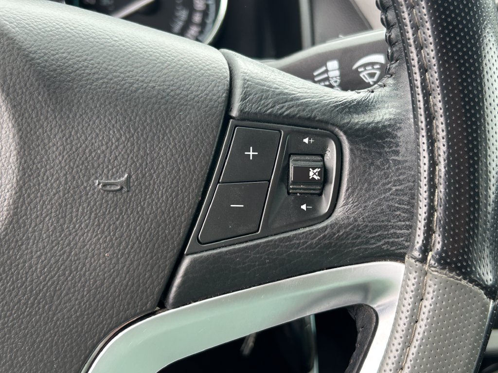 Used 2014 Chevrolet Captiva Sport LTZ FWD image 16