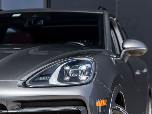 Certified 2022 Porsche Cayenne image 15
